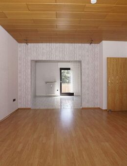 3-Familienhaus mit Garten, Garagen und Renditepotenzial - 1.800 € erzielbar - Sulzbach (Saar)