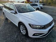 VW Passat Variant 2.0 TDI *NAVI*DSG*PDCvo+hi+Kamera - Boxberg (Baden-Württemberg)