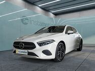 Mercedes A 180, , Jahr 2023 - München