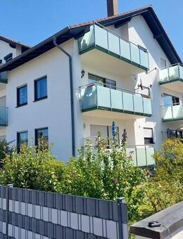 ANLAGE oder EIGENBEDARF? Charmante 2,5-Zimmer-ETW mit 2 Balkonen, Garage im Preis enthalten! - Forst (Baden-Württemberg)