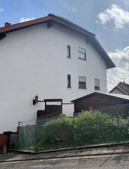 Gepflegtes und großzügiges Zweifamilienhaus sucht neue Familie - Schiffweiler