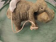Tusker / Elefant mit Fisch von Goebel - VB 21,90 € - Berlin