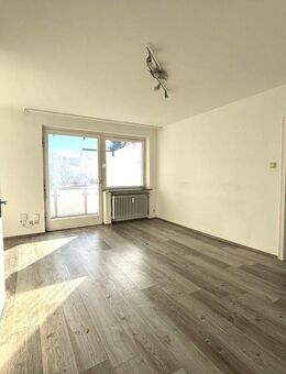 **Ihre Handschrift gefragt - Wohnung mit Herz und Potenzial für Eigennutzer oder Kapitalanleger** - Neusäß