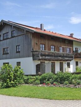 Großzügige Erdgeschosswohnung mit Terrasse und Garten - Rimsting