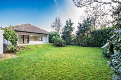 Großzügiger Bungalow mit durchdachtem Raumkonzept und traumhaftem Garten!