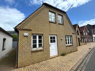 ***Mehrfamilienhaus mit 4 Wohnungen*** - Heide