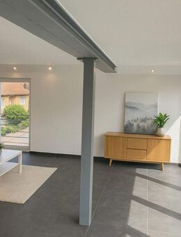 Exklusive 3,5-Zimmer-Wohnung in Schwaikheim - Smarthome, PV, Garten, Luxusbad & 2 Balkone - Schwaikheim