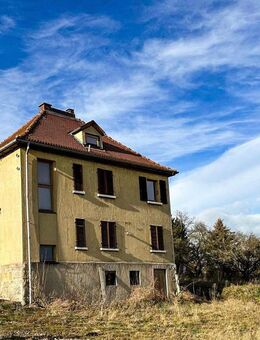 Idyllische Stadtvilla mit 3.000 m² Grundstück - Ilmenau Zentrum