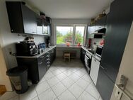 RUHIGE LAGE - 4 Zimmer Wohnung, Terrasse, Garage, Stellplatz in Nürtingen - Objekt Nr. 9060 - Nürtingen