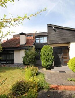 Zirndorf Alte Veste ! Großzügiges Architektenhaus mit separater Einliegerwohnung - Zirndorf