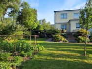 Wohnen in Stralsund – Gepflegtes Reihenendhaus mit Garten, Kamin und Carport - Stralsund