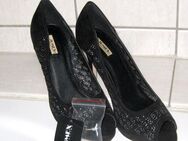 Nagelneue Abend Pumps Gr.40 - Worms