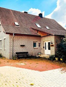 Ein- bis Zweifamilienhaus in idyllischer Lage mit riesigem Grundstück in Hüllhorst. - Hüllhorst