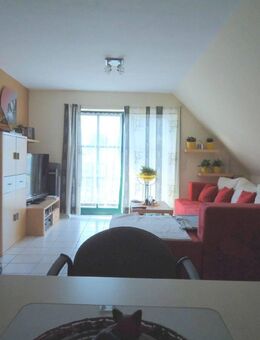 ~~Helle 4-Zimmer Dachgeschoss-Wohnung mit Balkon, in ruhiger Lage~~ - Elsdorf-Westermühlen