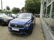 VW Tiguan, 2.0 TDI R-Line IQ DRIVE BLAC, Jahr 2023 - Emmerich (Rhein)