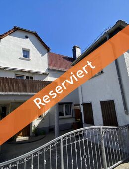 Großes Einfamilienhaus oder Generationswohnen mit Garage & Balkon in Kayna bei Zeitz zu verkaufen. - Zeitz