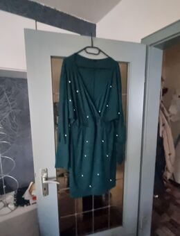 Damen Strickkleid 42 44 mit Perlen - Bünde