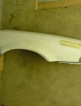 MB637360 Kotfluegel vorn rechts Mitsubishi Sigma - Hannover Vahrenwald-List