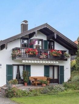Landhaus mit großem Grundstück in der Region Tegernsee / Verkauf mit unbefristetem Nießbrauch - Waakirchen