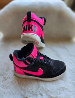 Nike Mid Court Borough Mädchen Sneaker Gr.28 - Bad Segeberg Zentrum