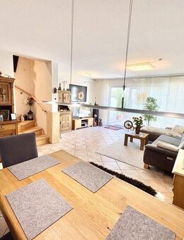 ''Großzügiges Reihenhaus'' mit Garage in bevorzugter Lage Nähe Südfriedhof - Wiesbaden