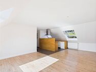 Wik: Tolle Single DG-Wohnung - offene Wohnküche - PKW Stellplatz - Kiel