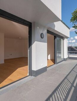 Exklusives Penthouse mit privatem Fahrstuhlzugang, traumhafter Dachterrasse und eigener Photovoltaikanlage - Mülsen