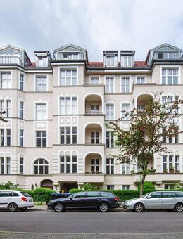 Freiwerdend: 2-Zimmer-Altbauwohnung mit Balkon in ruhiger Lage von Friedenau - Berlin