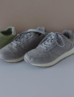 Sneaker Gr.38 von Tamaris und Lascana - Brechen