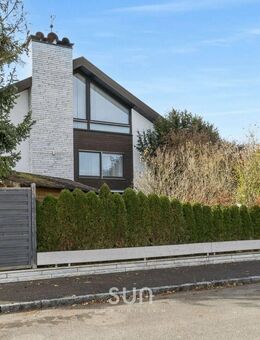 Familientraum.Grün. Ruhig. Einzigartig. Reiheneckhaus in Ulm-Unterweiler mit Pool und großem Garten! - Ulm