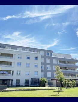 !!WBS erforderlich!! Familienwohnung - 4 Zimmer, Loggia, Bad mit Walk-In-Dusche, Gäste-WC, Aufzug - Geretsried