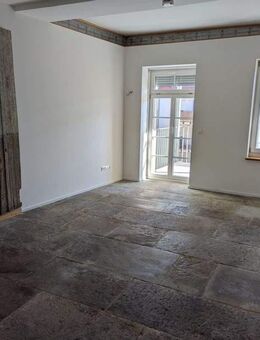 Wohnung mit Altbaucharme und Sonnenbalkon in Eppingen zu vermieten! - Eppingen