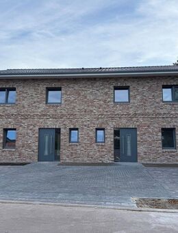 Moderne Doppelhaushälfte im Neubaugebiet - Uetersen