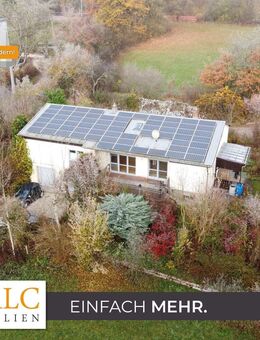 Charmantes Zweifamilienhaus auf großem Aussiedlerhof-Grundstück - Billigheim