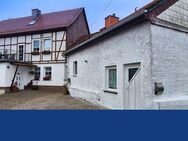 Charmantes Fachwerkhaus mit viel Platz: Hof, Garten und Garage inklusive ! - Sangerhausen