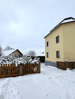Gepflegtes, vermietetes Zweifamilienhaus in ruhiger Lage mit attraktiver Rendite - Schönwald (Bayern)