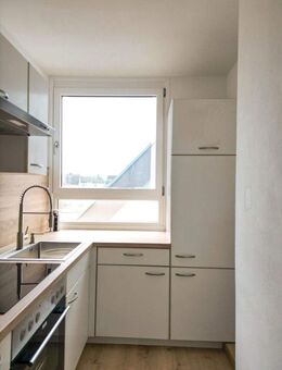 Lichtdurchflutete 2-Zimmer-Dachgeschosswohnung in Nürnberg-Gleißhammer - Nürnberg