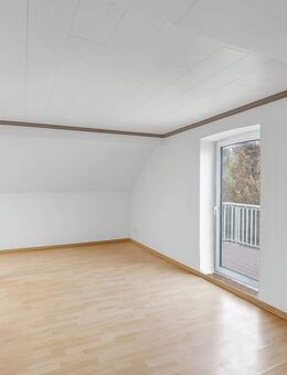 Licht, Luft und Lieblingsplatz - Dachgeschoss mit Balkon - Hattersheim (Main)