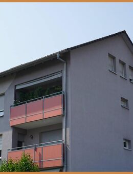Ihre Kapitalanlage: 4-Zimmer-Dachgeschosswohnung mit Garage und Stellplatz in guter Lage! - Gengenbach