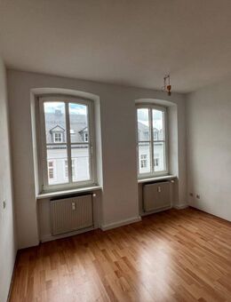 3-Zimmer-Wohnung in zentraler Lage - Hof