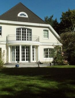 Von Privat: Herrschaftliche Villa am Ende einer elbnahen Sackgasse in Othmarschen - Hamburg