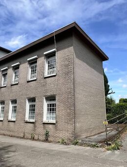 +++ IBF Immo +++ Geräumiges freies EFH mit Stellplatz in Kohlscheid! - Herzogenrath