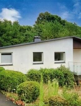 Traumhaft gelegenes EFH mit Einliegerwohnung und separatem Wohnraumanbau - Olsberg