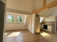 Erstbezug nach Sanierung: Stilvolle Dachgeschosswohnung in Scheibenhardt - Scheibenhardt
