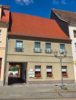 Renditeobjekt - 2 sanierte Häuser - in bester Lage - vollvermietet - Calbe (Saale)