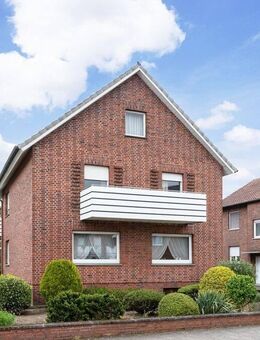 Zentrumsnahes Zweifamilienhaus mit schönem Garten und Außenpool - Gütersloh