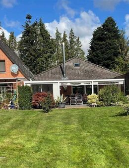 Bungalow mit Garage + Einfamilienhaus mit Nebengebäuden und riesigem Grundstück! - Nordhorn