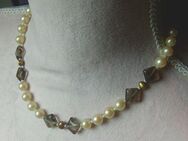 Perlencollier, Perlen in weis, gold und den Rauchquarz - Fintel