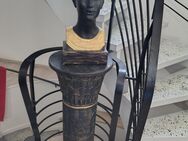 Statue mit Säule - Pforzheim