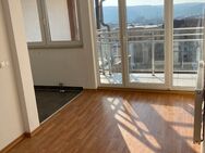 Schmuckstück sucht ab 01.10.2024 neue Bewohner. 3-Raum-Wohnung mit Dachterrasse, Wanne und Dusche. - Gera